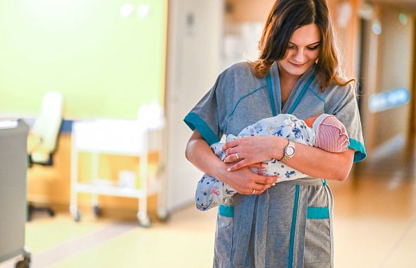 Физиотерапевт Татьяна Кожевина рассказала, как правильно закаливать новорожденных