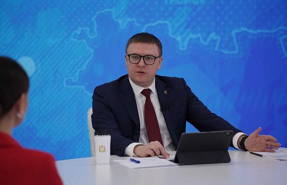 Политолог Лавров отметил открытость губернатора Алексея Текслера 