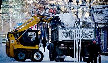 Более  250 дорожных рабочих вышли на борьбу со снегом в Челябинске 